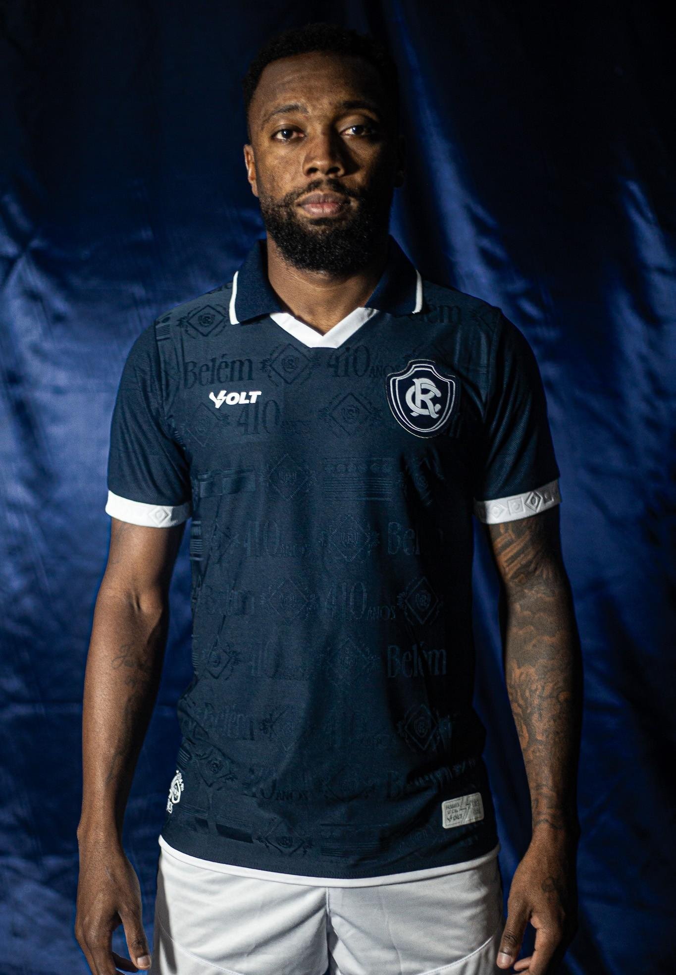 'Demitido' do Remo e envolvido com apostas: Saiba quem é lateral criticado publicamente pelo treinador Juan Carlos Osório