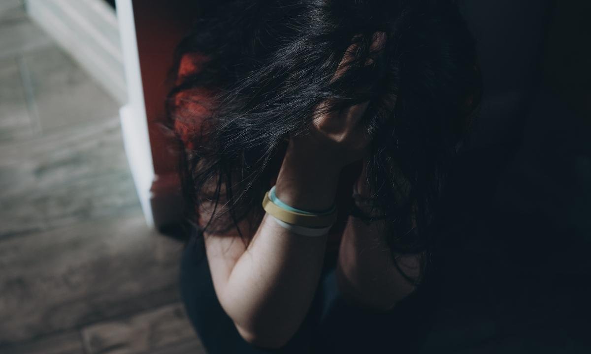 MG: homem e mãe de menina de 12 anos são presos em caso de estupro