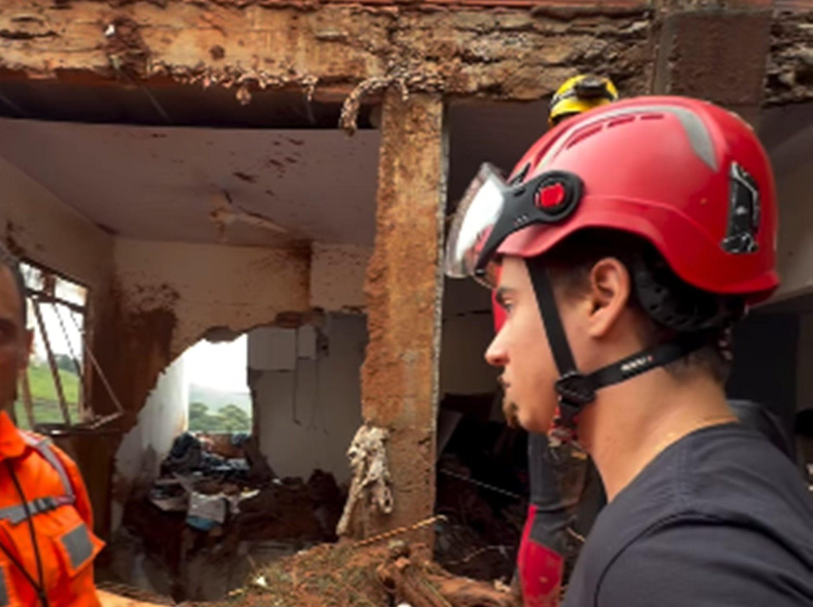 Nikolas visita Juiz de Fora, ouve pedidos e critica prefeitura petista