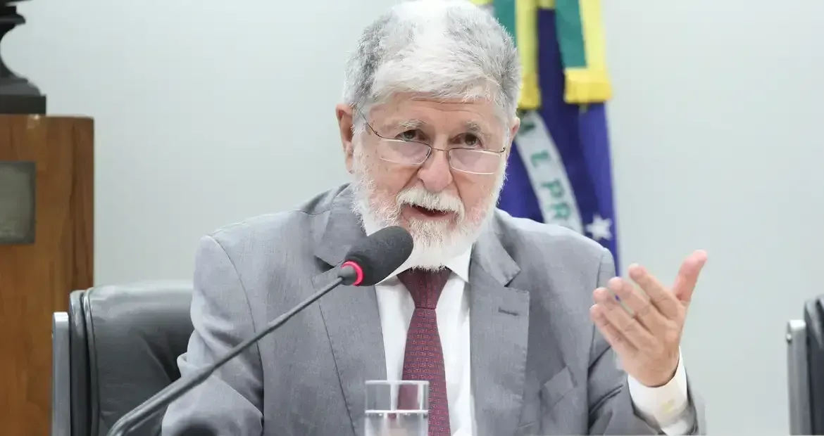 EUA X Irã: Brasil deve “se preparar para o pior”, diz Celso Amorim