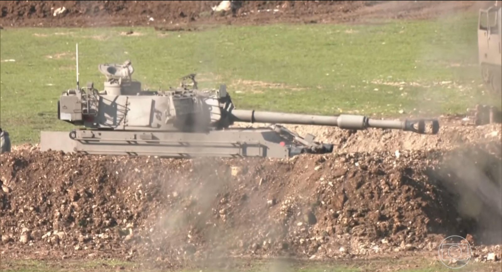 Israel ataca o Hezbollah no Líbano e inicia operação por terra contra bases do grupo no sul do país | G1