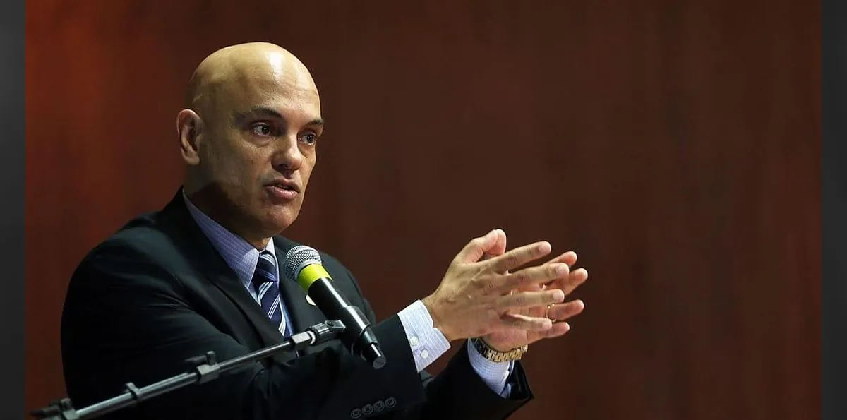 Moraes abre inquérito contra Flávio e tensão entre STF e Congresso cresce