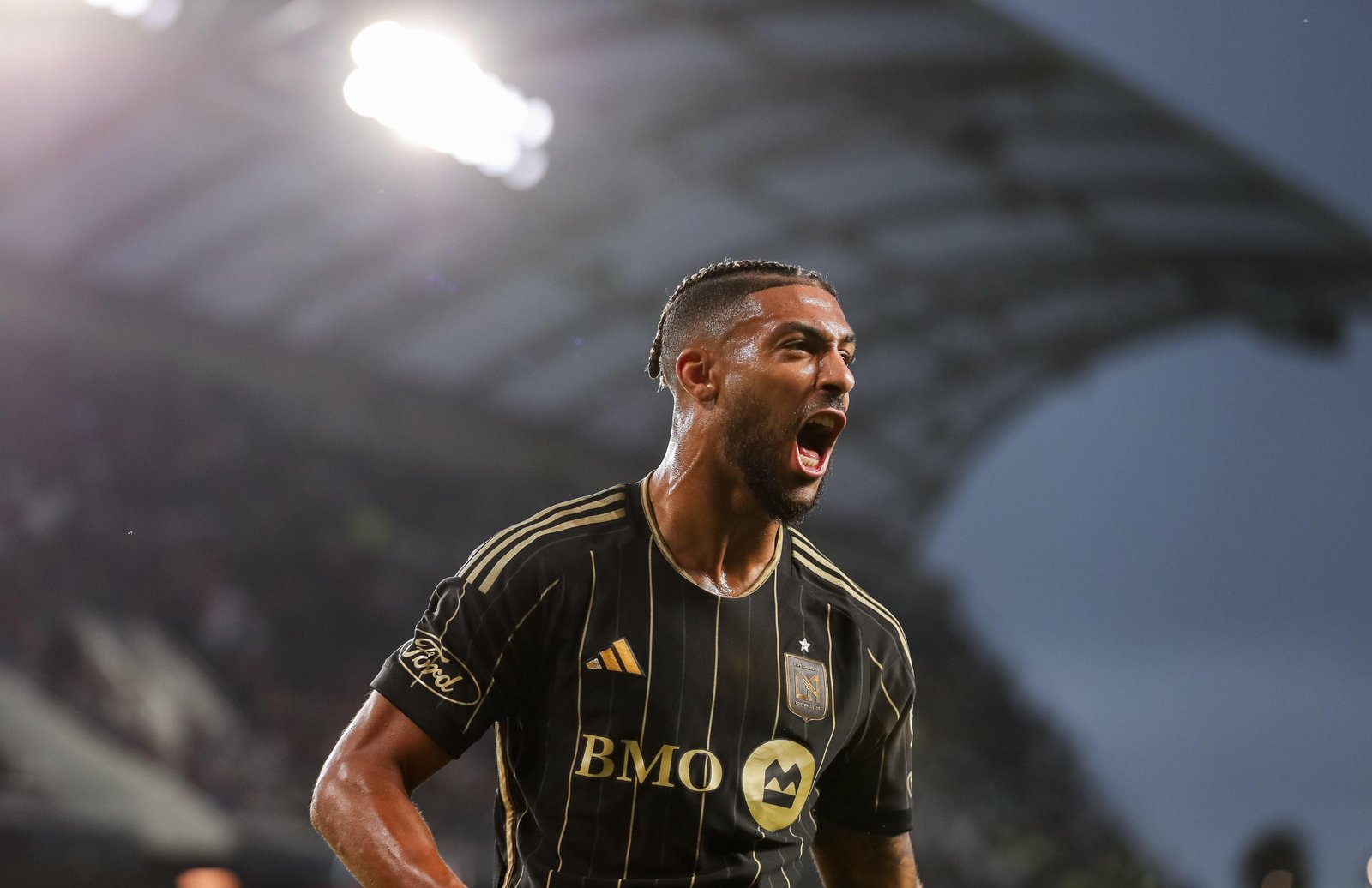 Alvo do Fluminense, Denis Bouanga é mais ponta esquerda do que centroavante no Los Angeles FC; saiba como joga