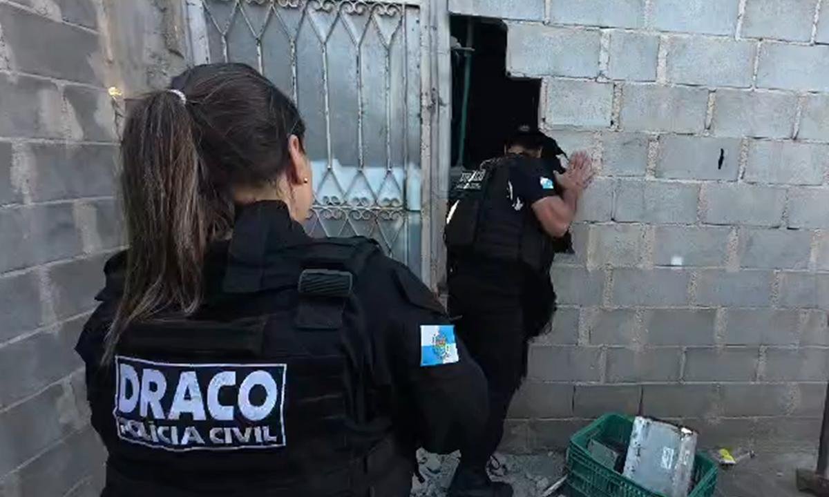 Polícia desmonta loja de fachada em ação contra furto de cabos