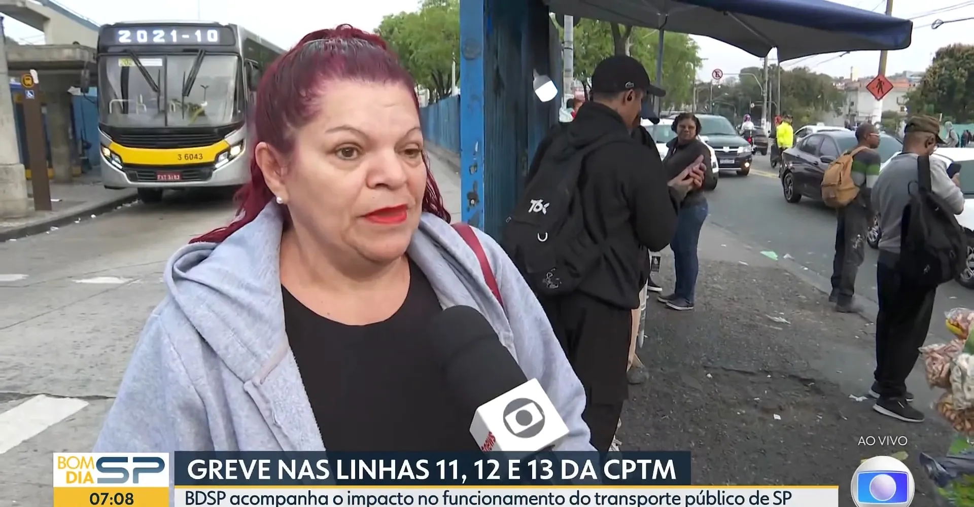 'Trabalhador acorda 4h30 e está aí sofrendo': usuários relatam dificuldades com paralisação nos trens de SP