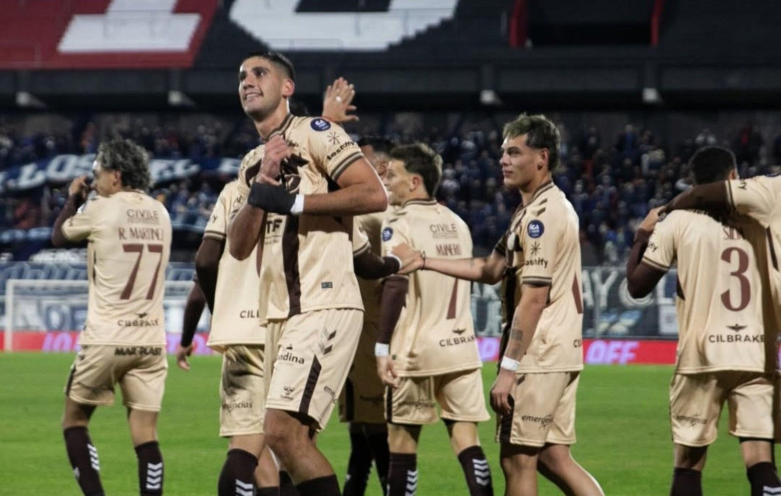 Remo anuncia argentino como contratação mais cara da história do clube