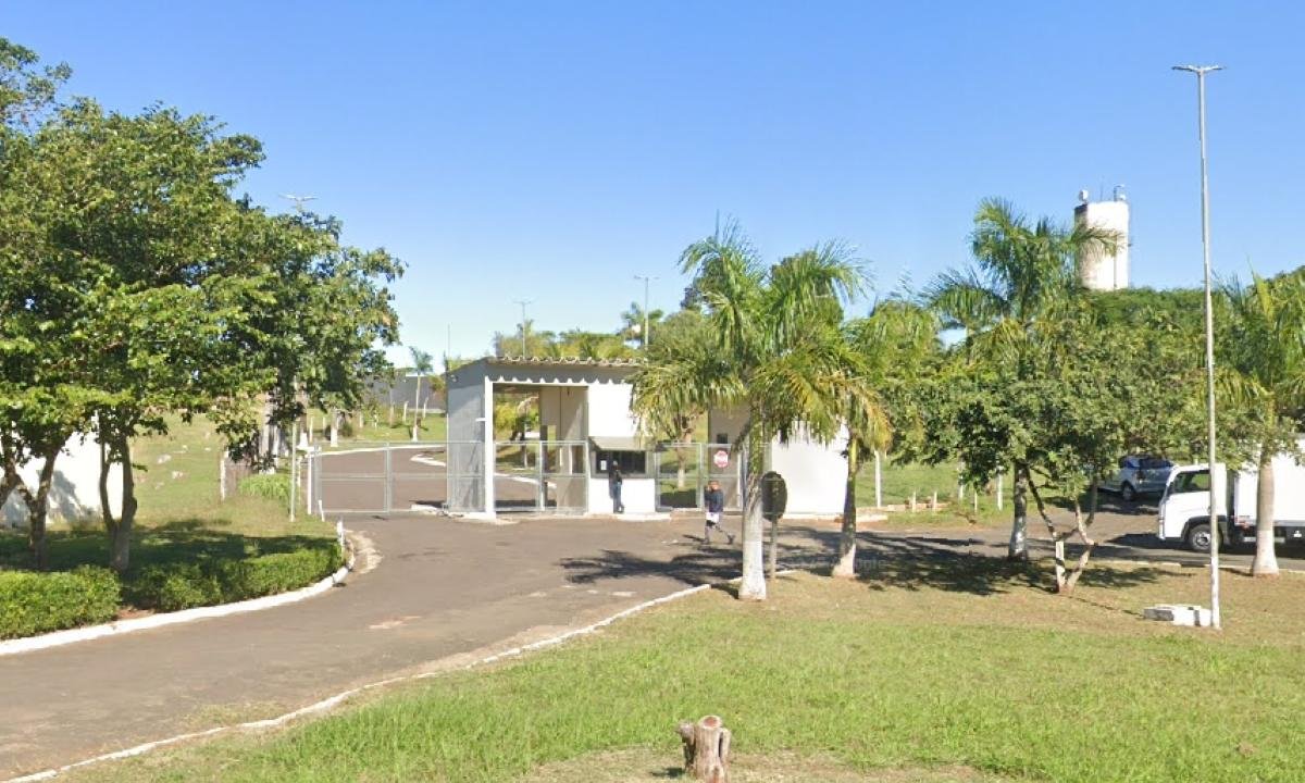 Diretor penitenciário é baleado após briga de trânsito. Suspeito fugiu