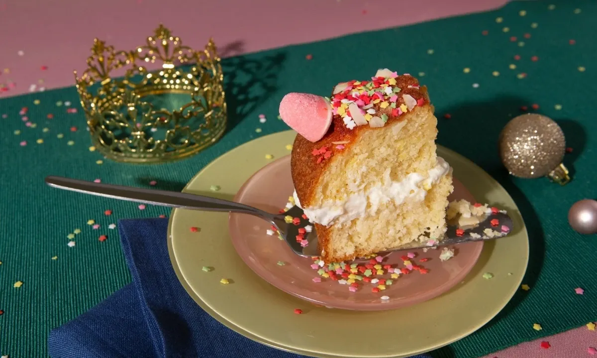 Pó para decoração de bolos causa internação de bebê e mãe faz alerta