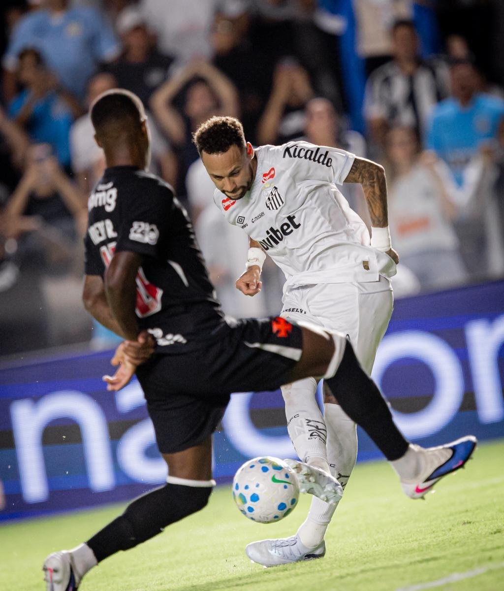 Neymar faz dois e Santos afunda o Vasco na lanterna do Brasileirão