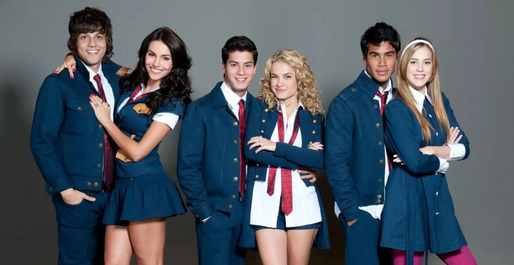 Integrantes de 'Rebelde' lamentam morte de Lua Blanco