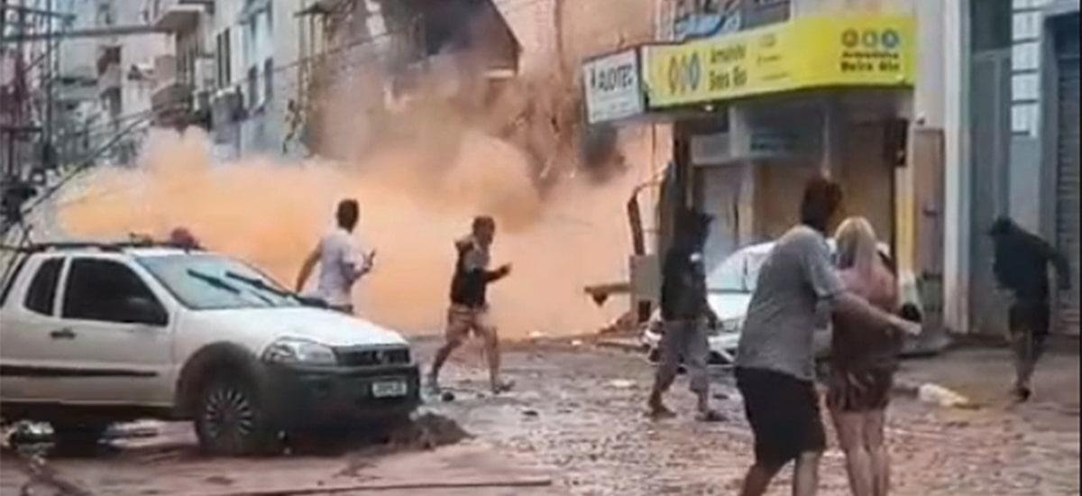 Vídeo mostra momento em que imóvel desaba em Ubá; temporal deixou 7 mortos na cidade