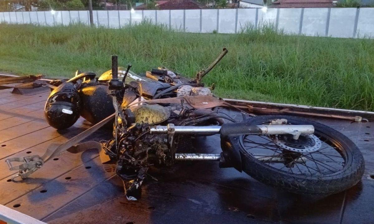 Motociclista morre após atropelar cavalo solto em rodovia de SP | G1