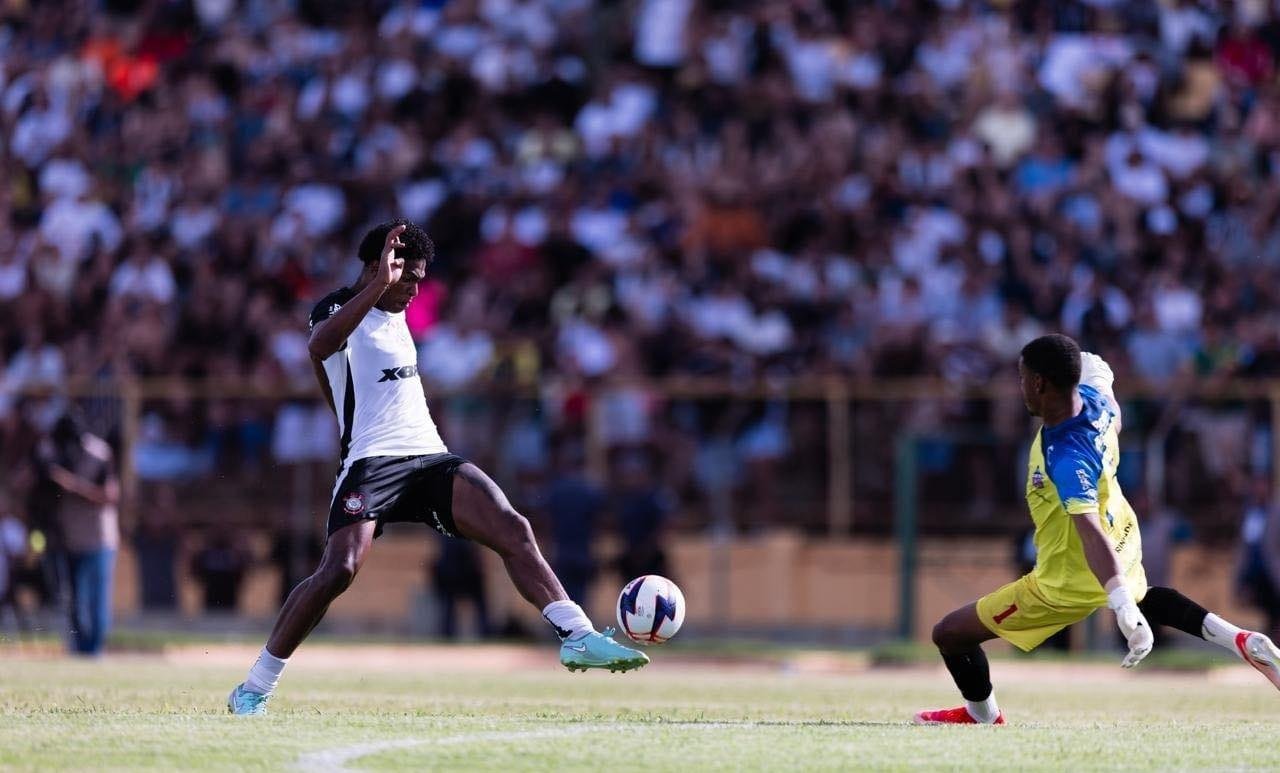 Corinthians estreia com vitória apertada na Copinha 2026; Bahia goleia