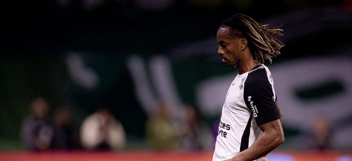 Carrillo dispara após título do Corinthians: ‘Não tem dinheiro para contratar, mas levanta troféu’