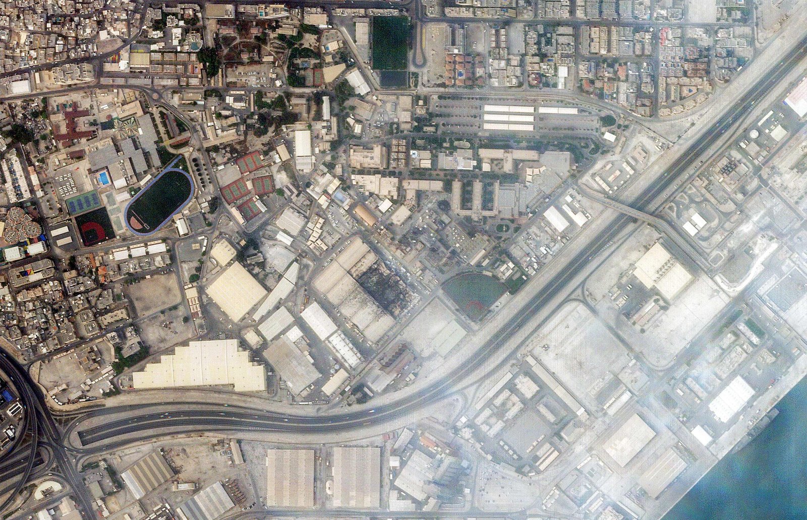 Imagens de satélite mostram danos a bases americanas após ataques do Irã no Golfo; veja