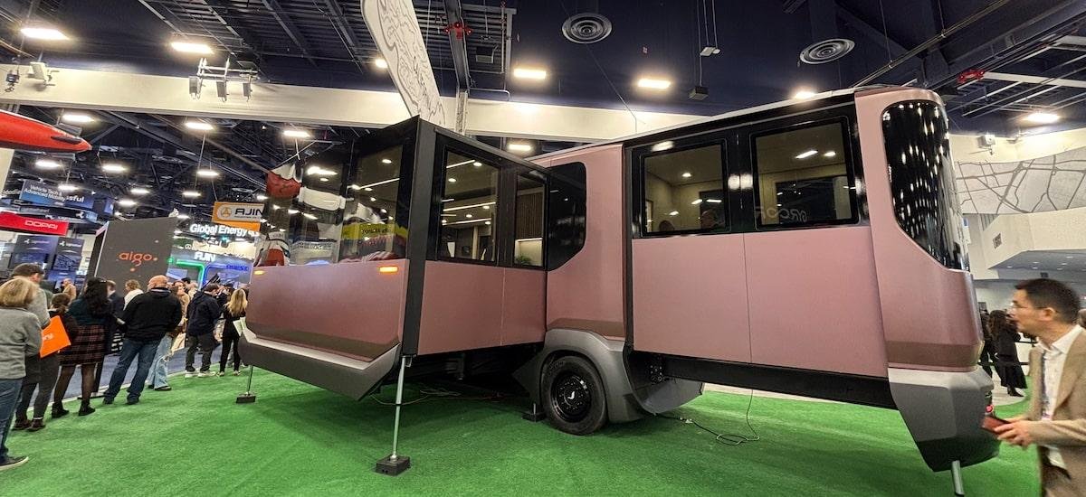 Conheça o motorhome futurista que se expande e vira casa de 37 m²