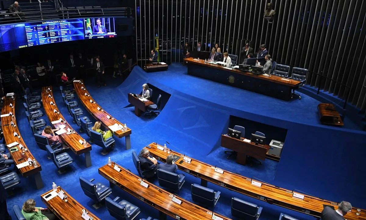 Senadores vão ao STF para tentar criação da CPI do Master no Senado