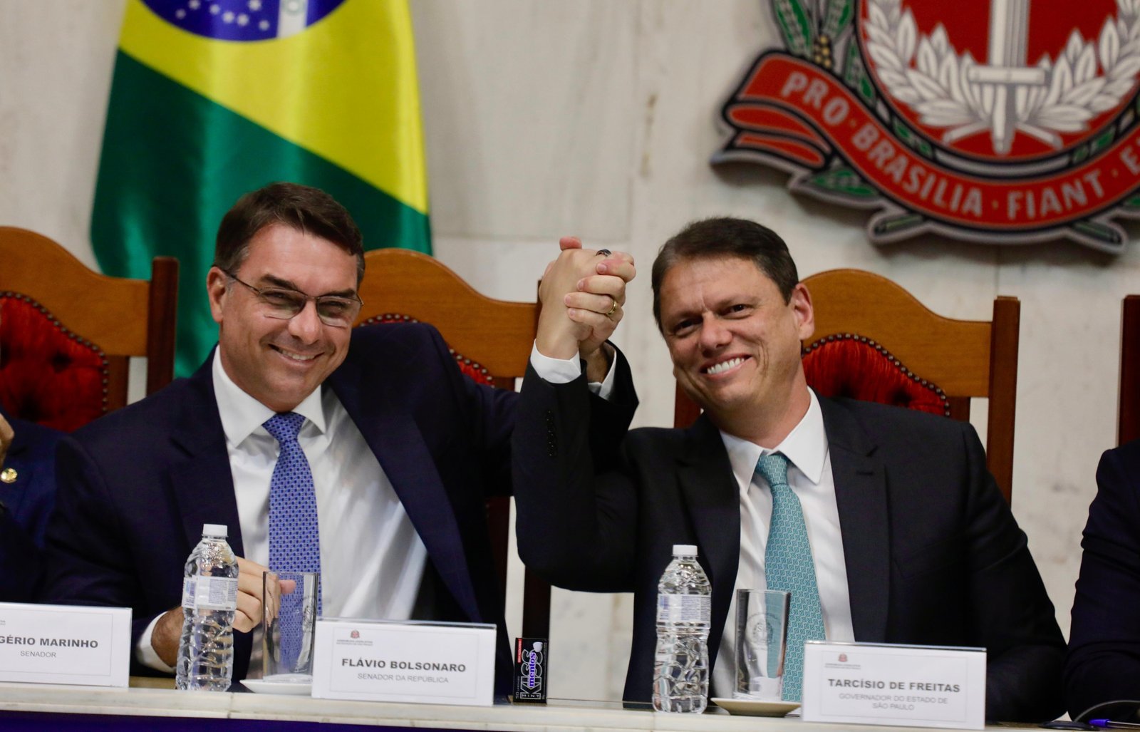 'Chapa em SP será definida em 30 de março', diz Flávio Bolsonaro, após conversa com Tarcísio