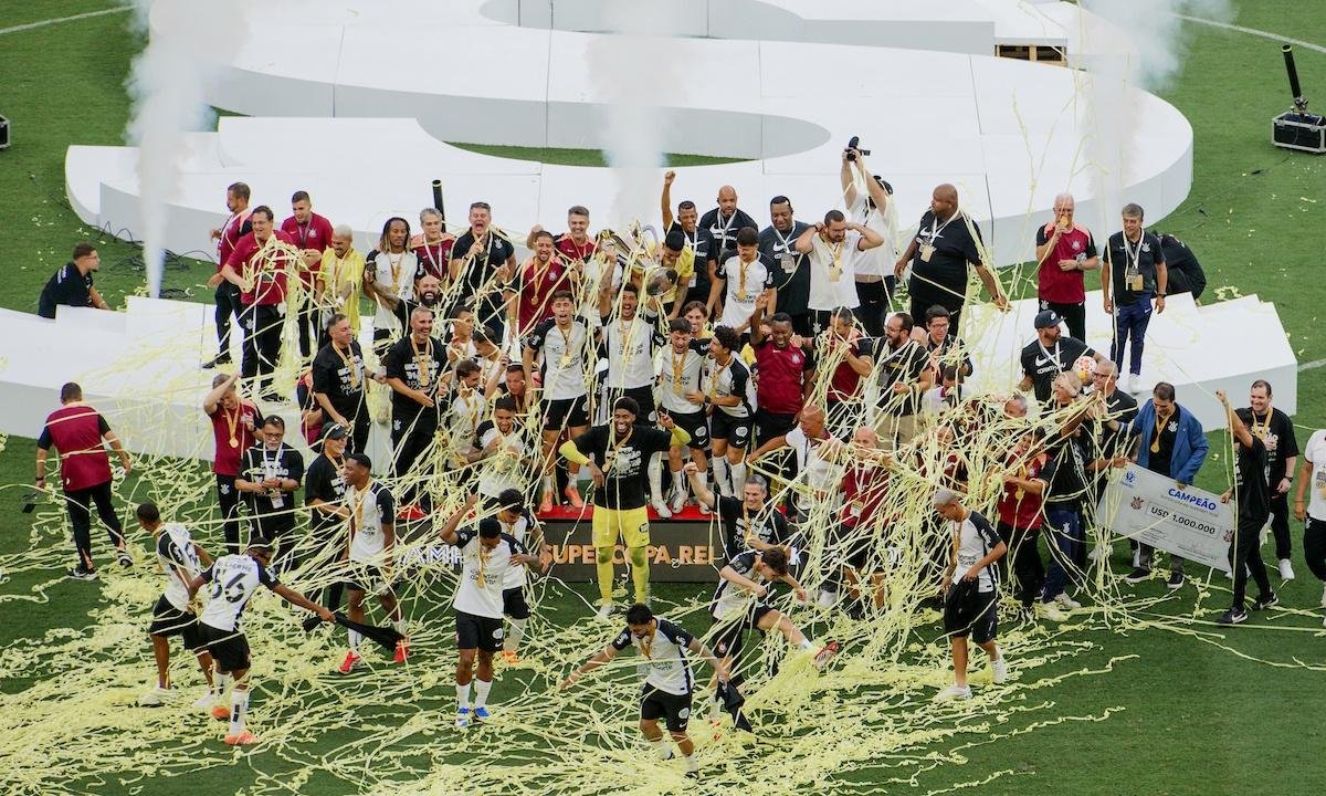 Supercopa: Camarote Metrópoles vibra em jogaço com recorde de público