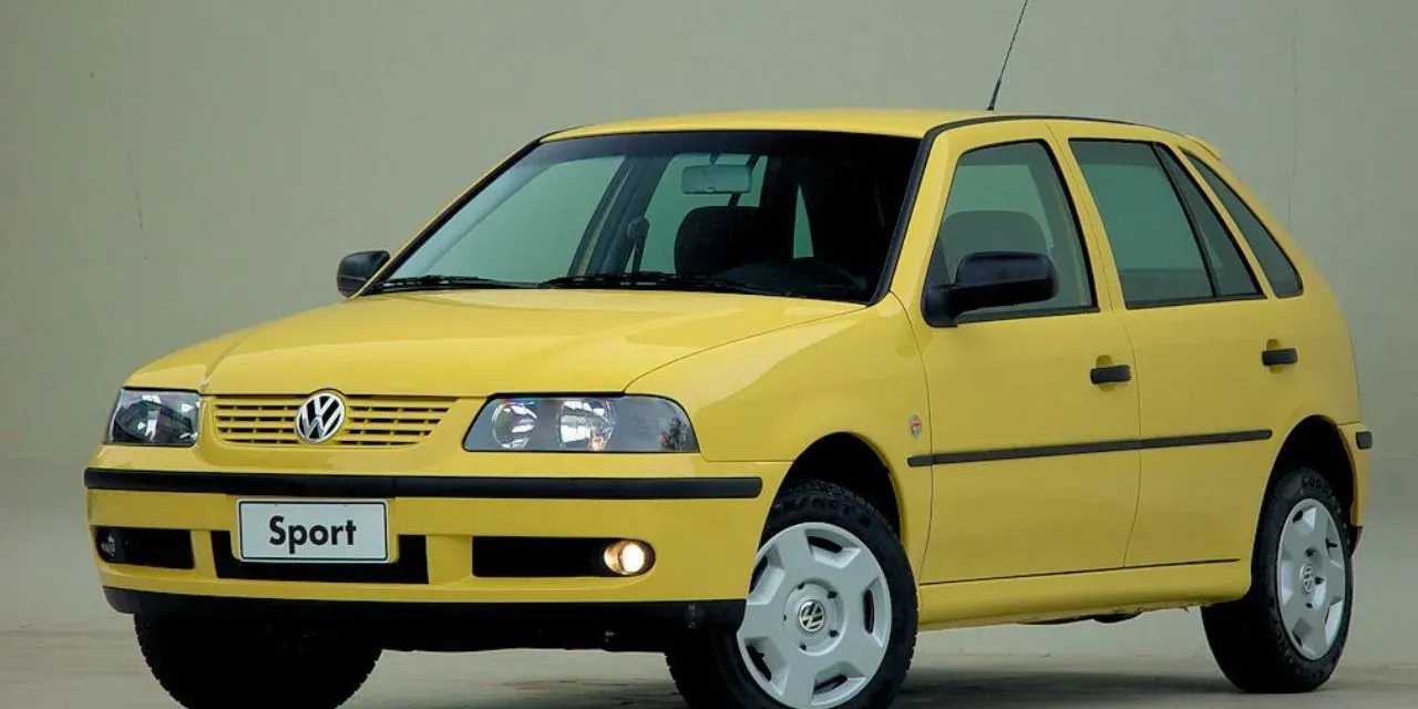 Carro zero por R$ 13 mil, gasolina a R$ 1,70: como era o mercado de carros quando o Brasil ganhou a Copa