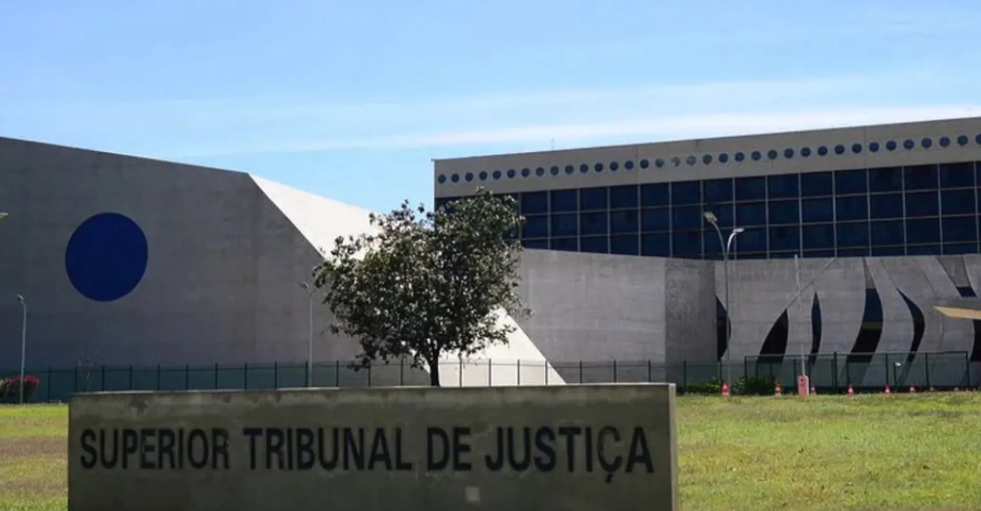 Câmara aprova projeto que limita recursos ao STJ e permite suspensão de processos ‘relevantes’ por até 1 ano