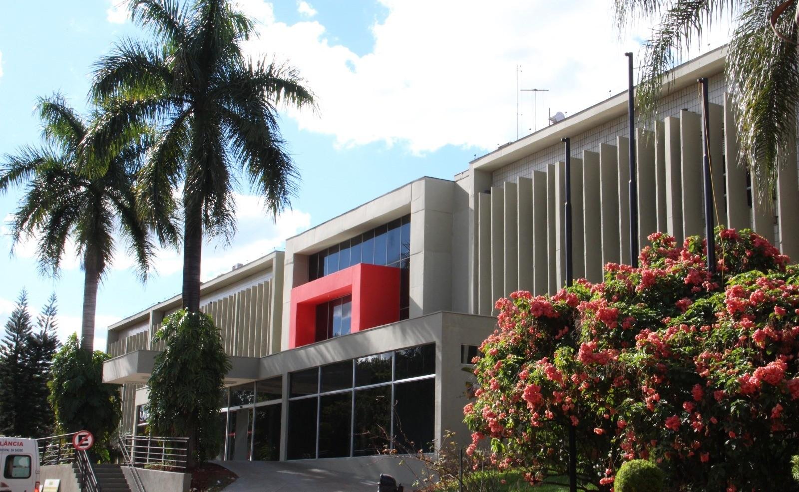 Hemocentro de Ribeirão Preto alerta para risco em cirurgias | G1