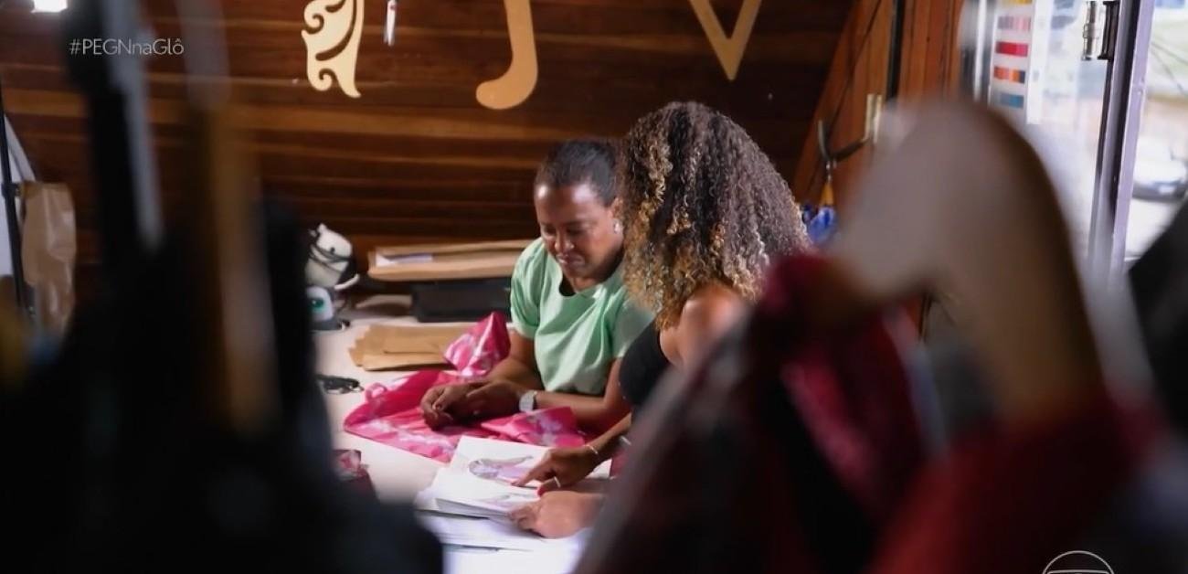 Do lixo ao look: marca faz roupas de guarda-chuvas e fatura R$ 200 mil | G1