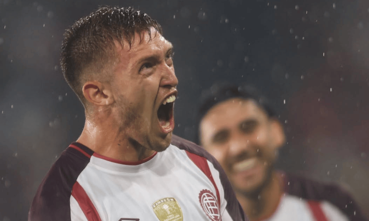 Lanús levanta a taça da Recopa Sul-Americana no Maracanã; veja vídeo
