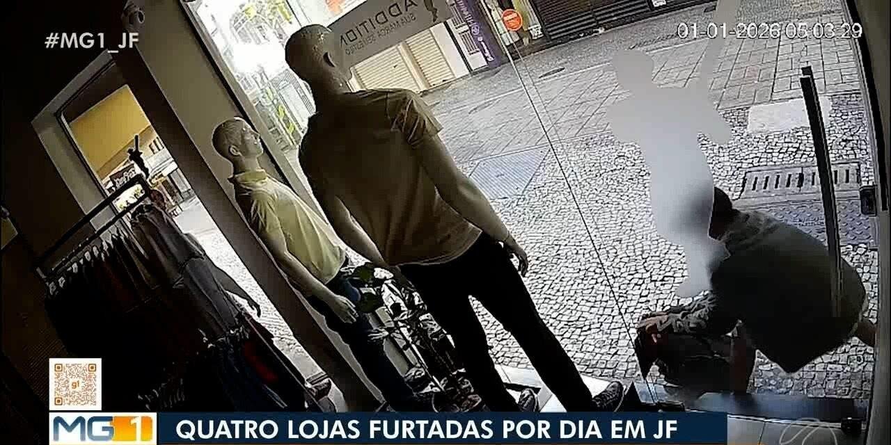 Dono de casa retorna após 40 dias e descobre furto de R$ 170 mil em MG | G1