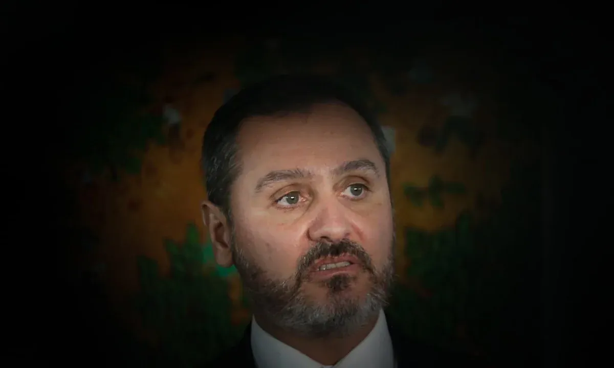 Flávio aciona Justiça Eleitoral contra diretor-geral da PF