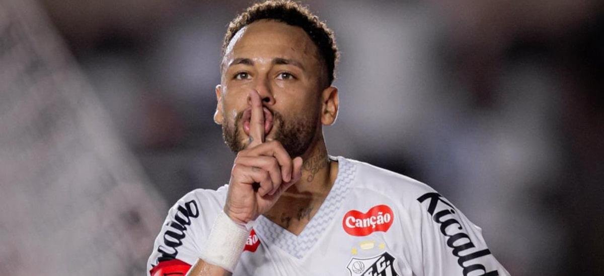 Neymar entra no Top-10 artilheiros do Santos, que provoca René Simões por crítica ao jogador