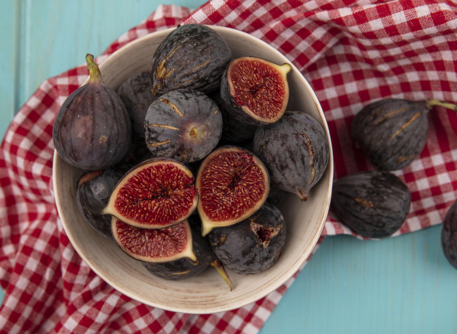 Quais os efeitos do figo no organismo e como ele ajuda a controlar o apetite?