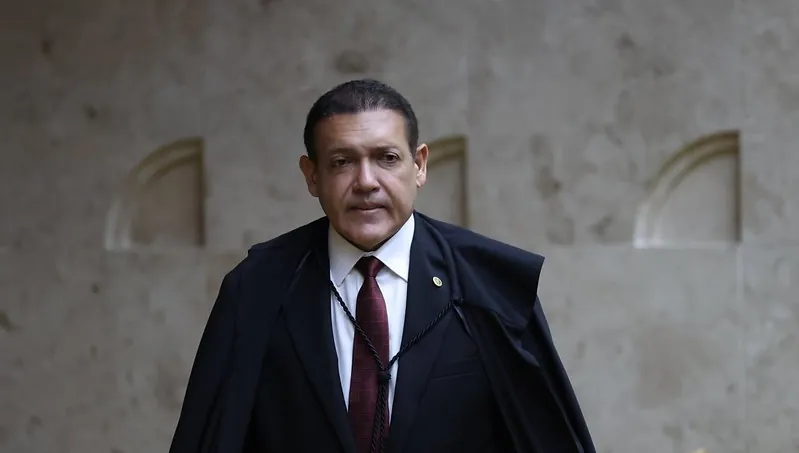 Nunes Marques vota para manter Castro elegível em julgamento no TSE: 'É improvável a finalidade eleitoreira'