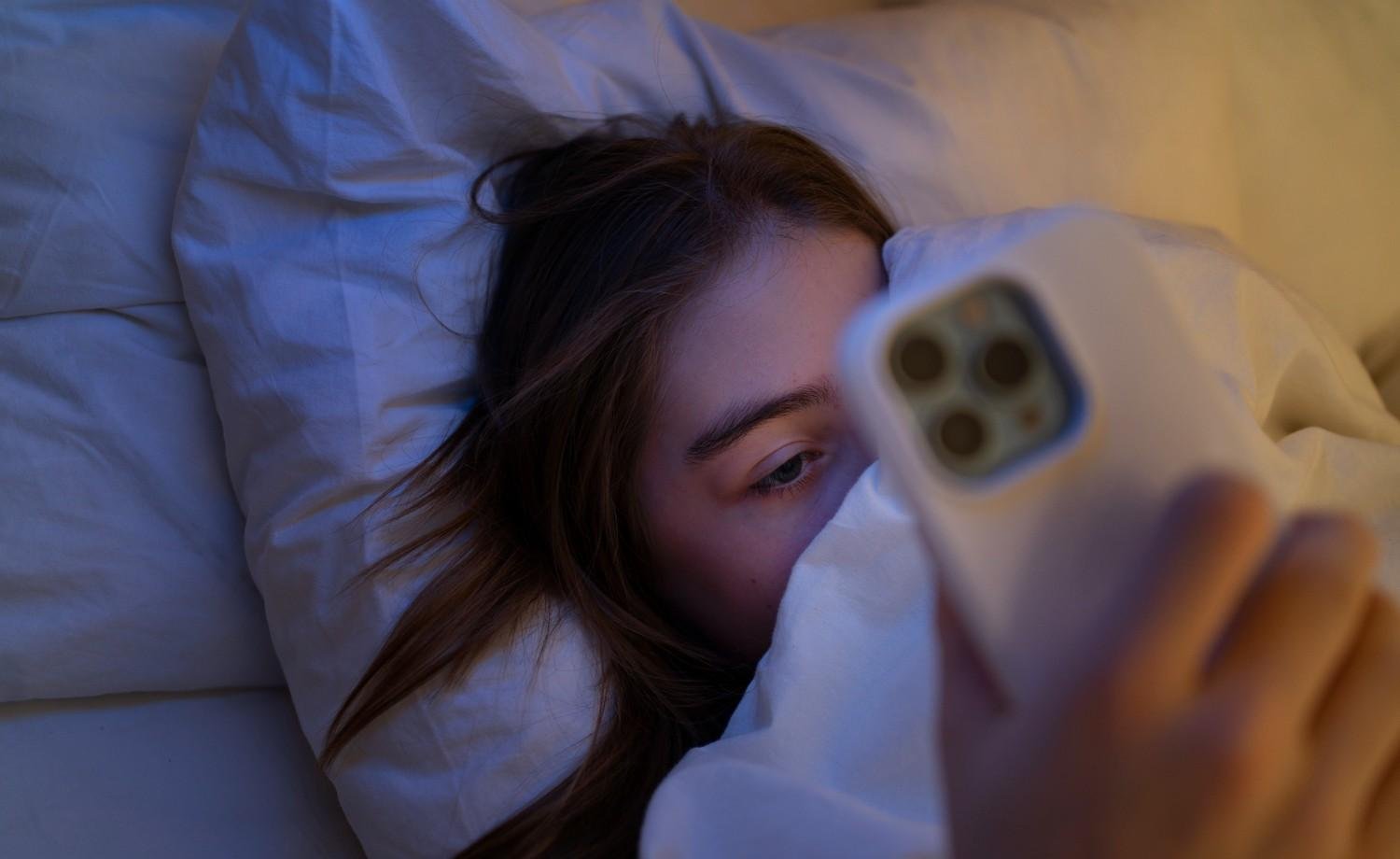 7 a cada 10 adolescentes estão com déficit de sono