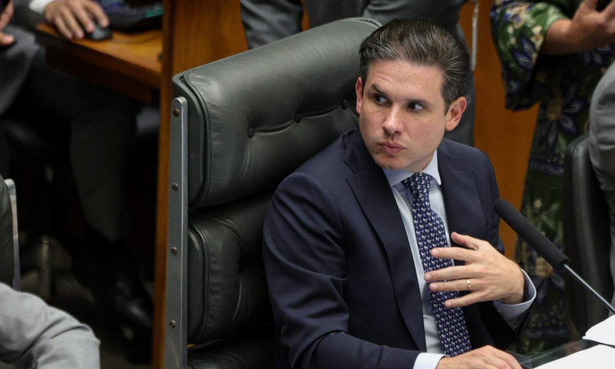 Motta escolhe aliado do PSD para presidir Comissão Mista de Orçamento