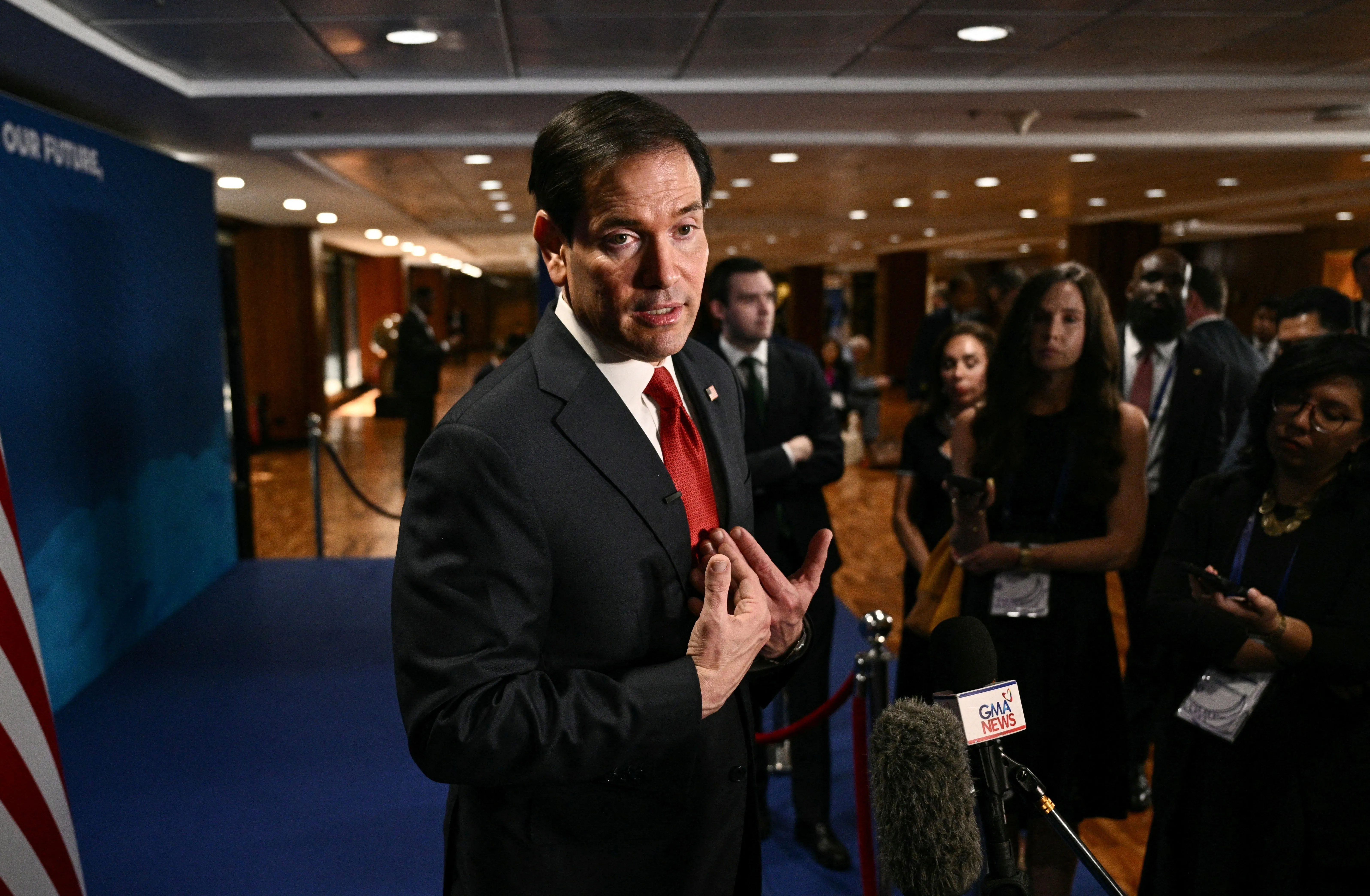 Marco Rubio espera que transição política na Venezuela leve 'meses, não anos'