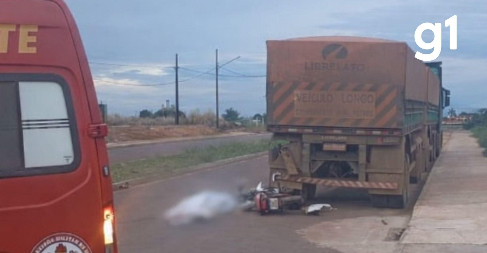 Jovem de 21 anos morre após bater em carreta estacionada na via em MT | G1