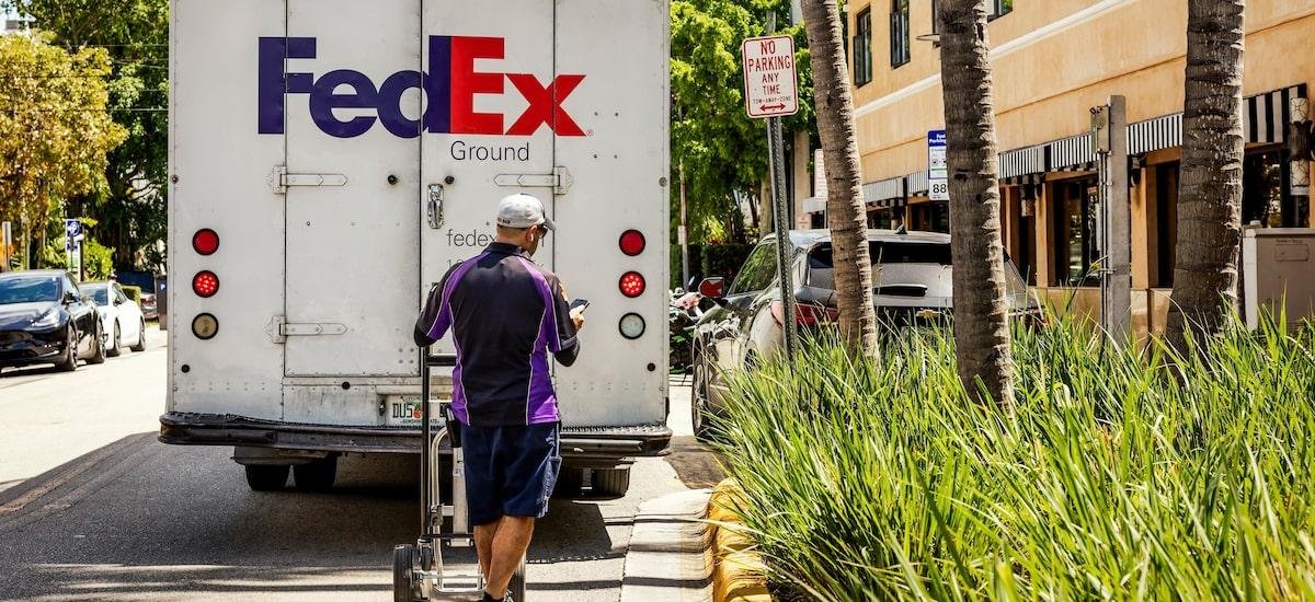 L’Oreal e FedEx engrossam lista de 900 pedidos de reembolso após Justiça derrubar tarifas de Trump