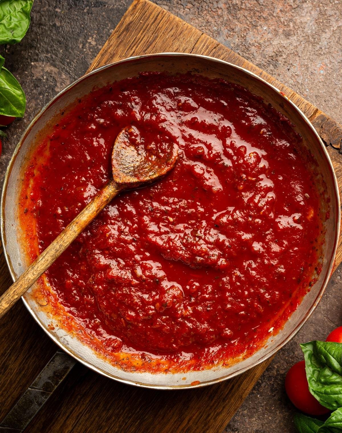 Nem açúcar, nem manteiga: os segredos para o molho de tomate caseiro perfeito