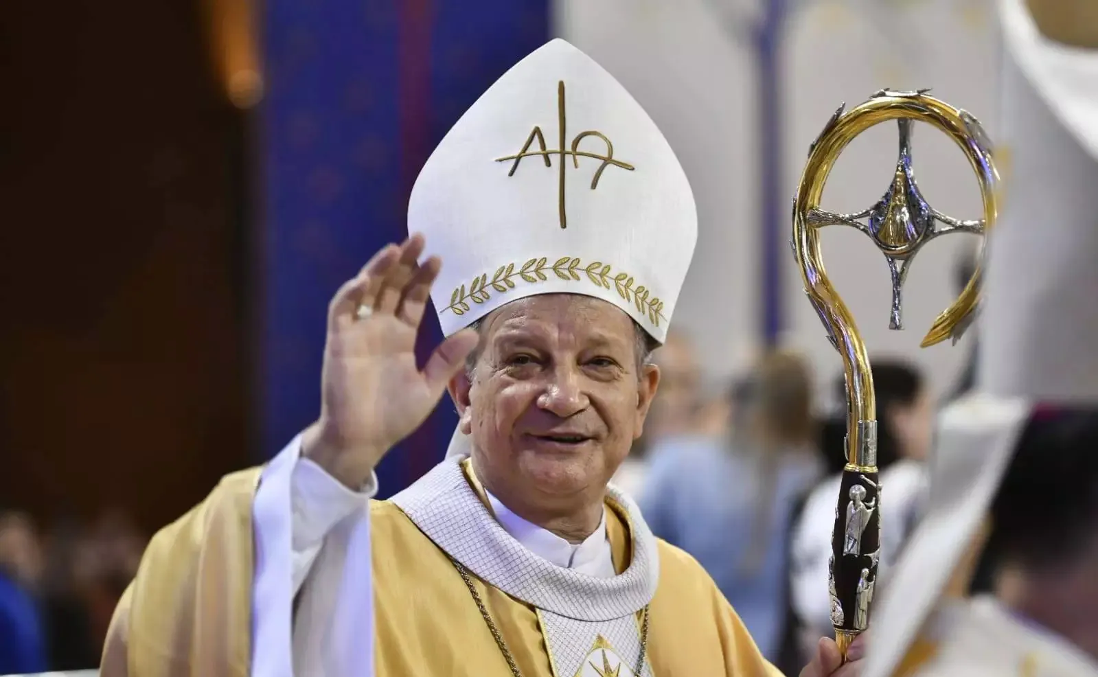 Arcebispo de Aparecida faz prece ao Papa Leão XIV em missa na véspera do Dia da Padroeira na Basílica: 'vamos rezar'
