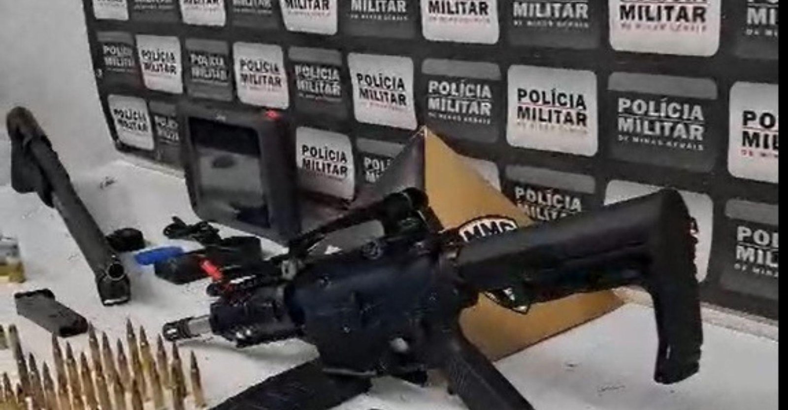 Fuzil apreendido em MG: quatro suspeitos foram presos | G1