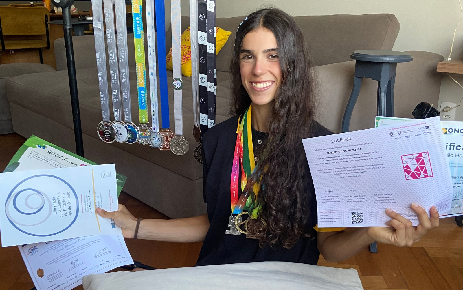 Aluna de Niterói conquista 15 medalhas em olimpíadas científicas