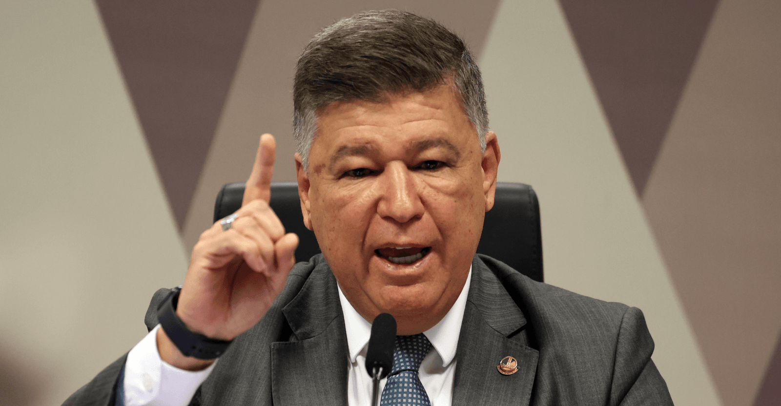 Presidente da CPMI do INSS critica decisão do STF que blindou convocado