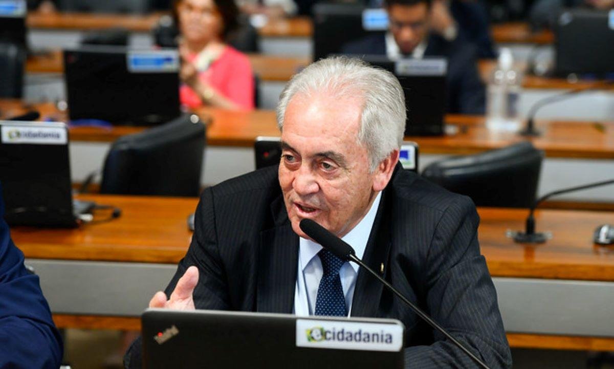 Lula recebe presidente da CCJ do Senado fora da agenda