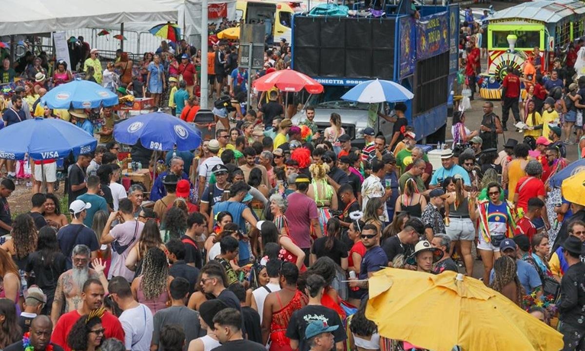 Carnaval sem fim? Blocos fora de época animam o DF no fim de semana