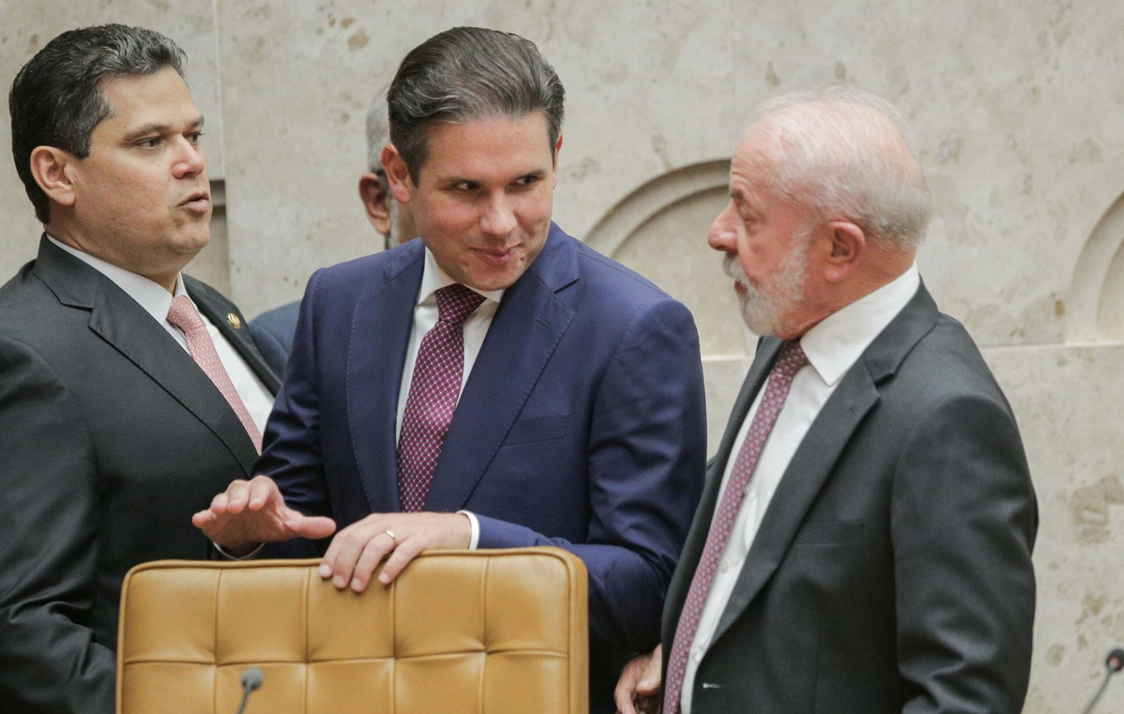 A aposta do Planalto para Motta embarcar no fim da escala 6X1