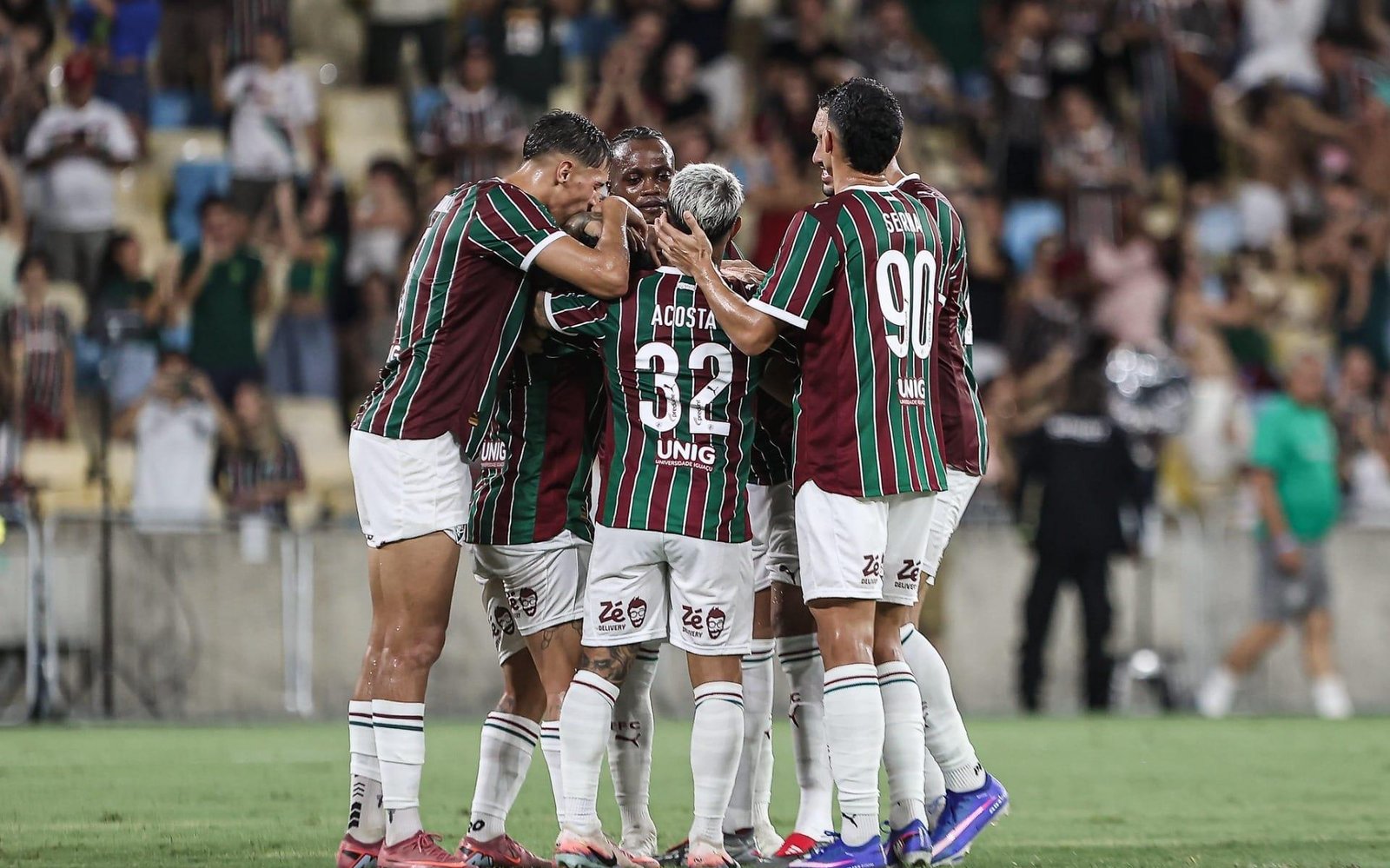 Ganso marca no fim, Fluminense arranca empate contra o Vasco e vai à final
