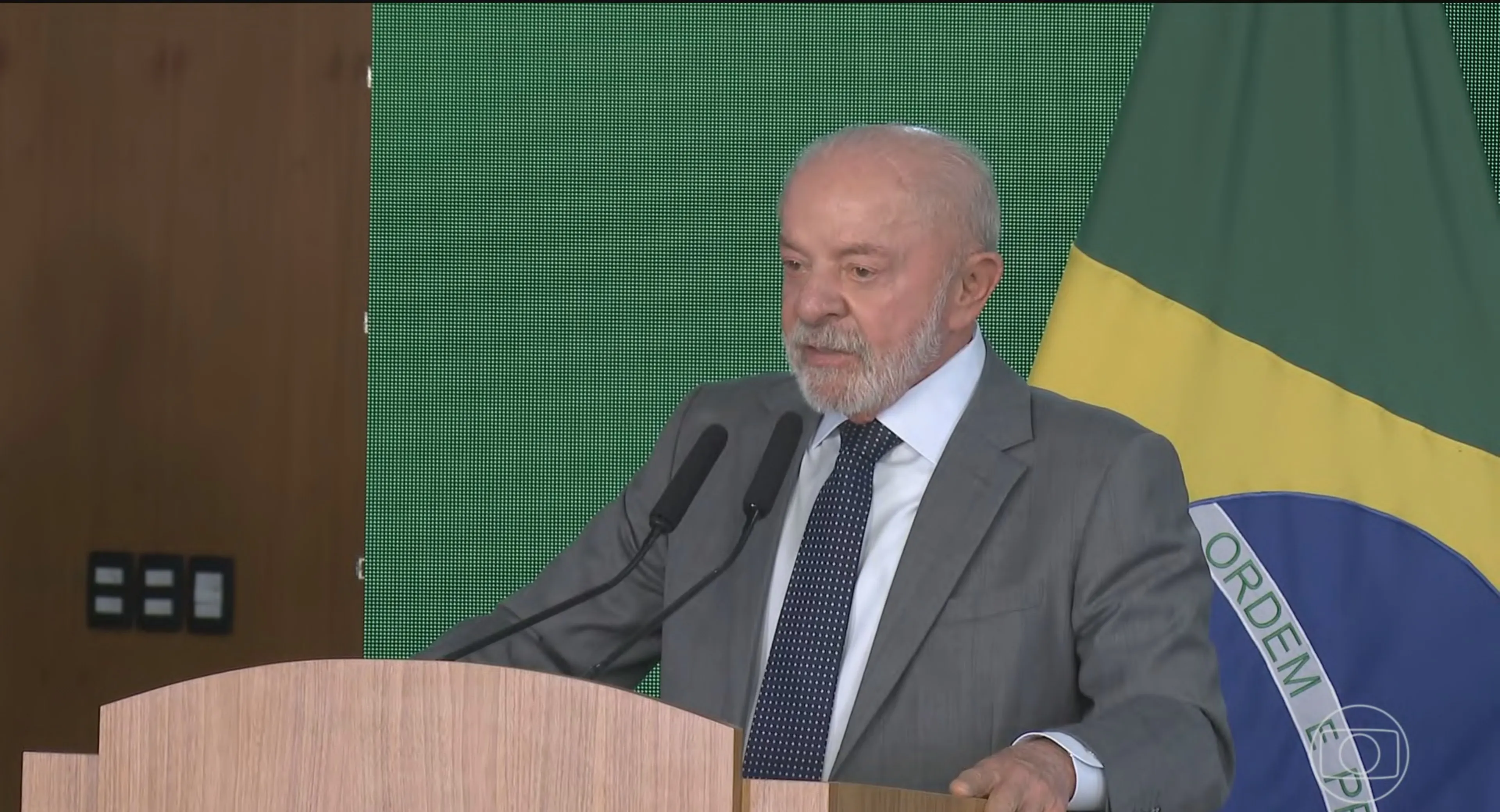 Crise no STF: Lula diz que 'quem cometeu erro tem que pagar' e cita Moraes
