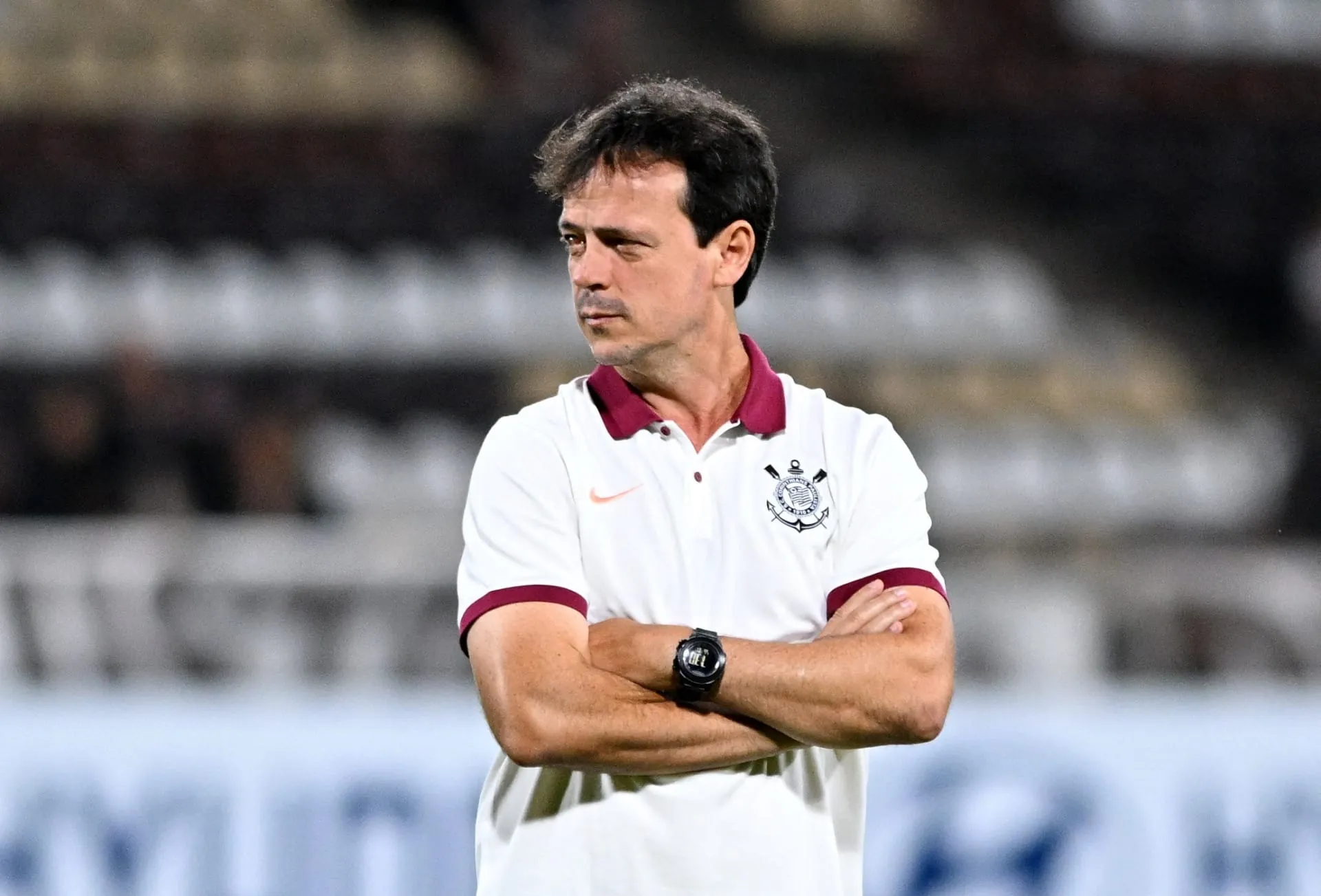 Diniz agradece entrega e diz que não pegou 'terra arrasada' no Corinthians