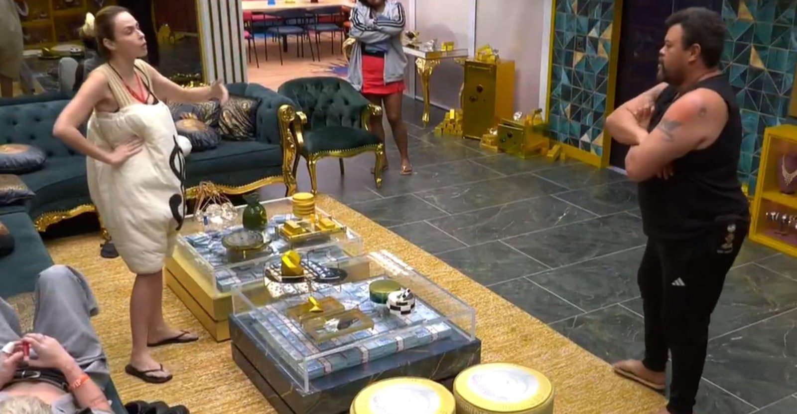 Babu debocha de expulsão de Ana Paula e gera nova briga: 'Covardia'